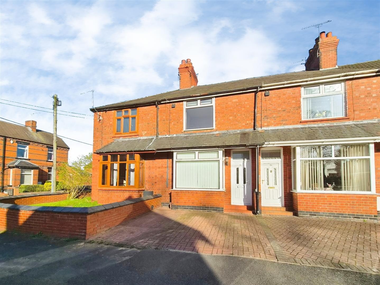 2 bedroom House (unspecified) Under Offer