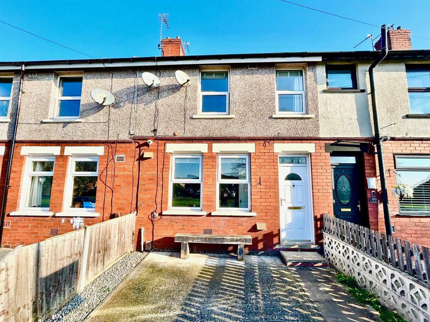 2 bedroom Property For Sale