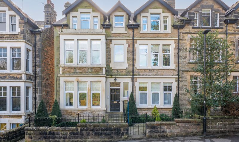 1 bedroom Flat For Sale