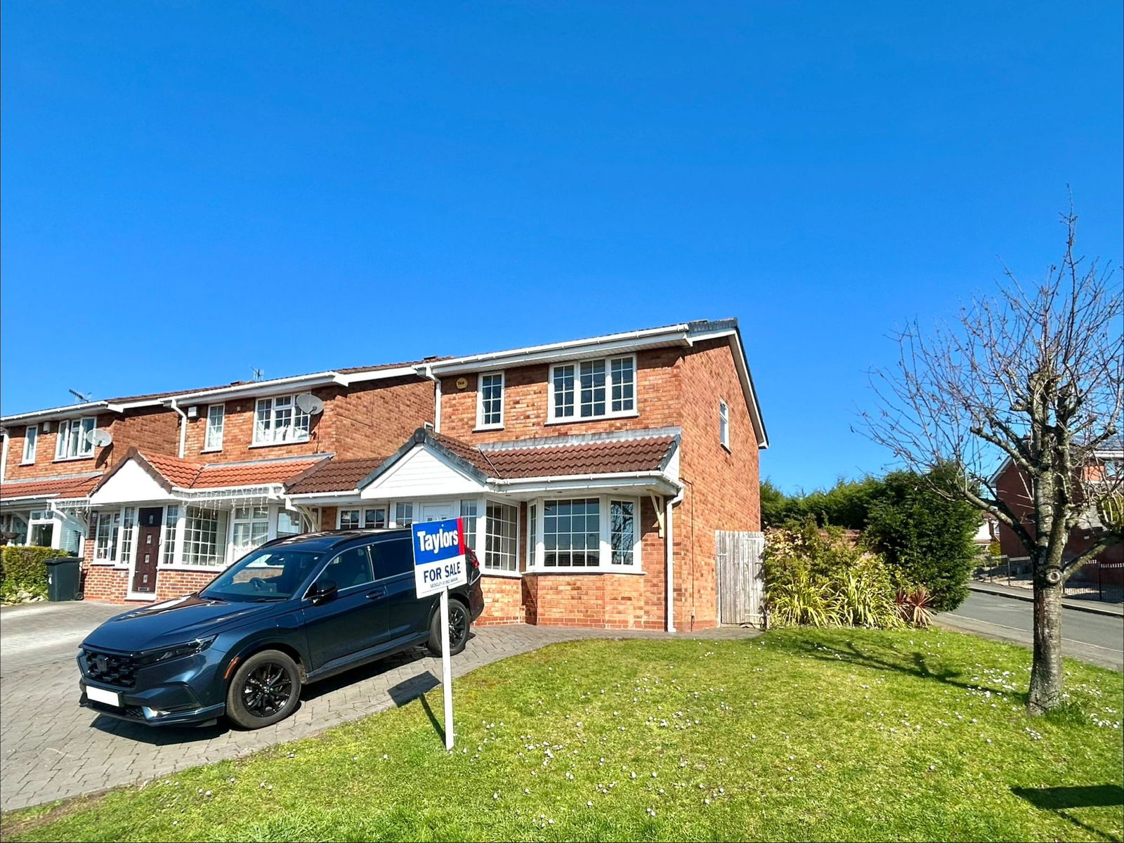 4 bedroom Detached house Under Offer