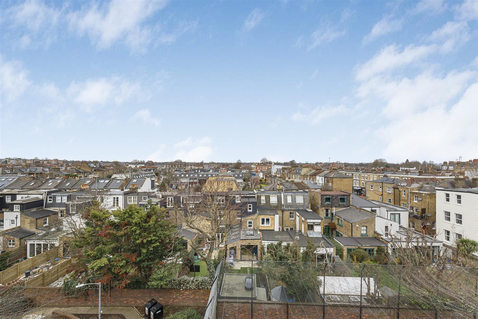 2 bedroom Flat Under Offer