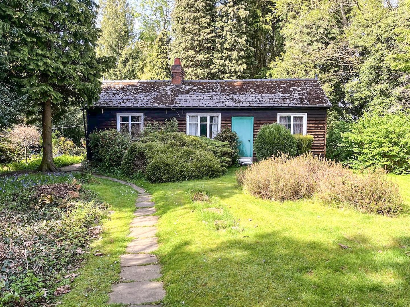 2 bedroom Link detached house Under Offer