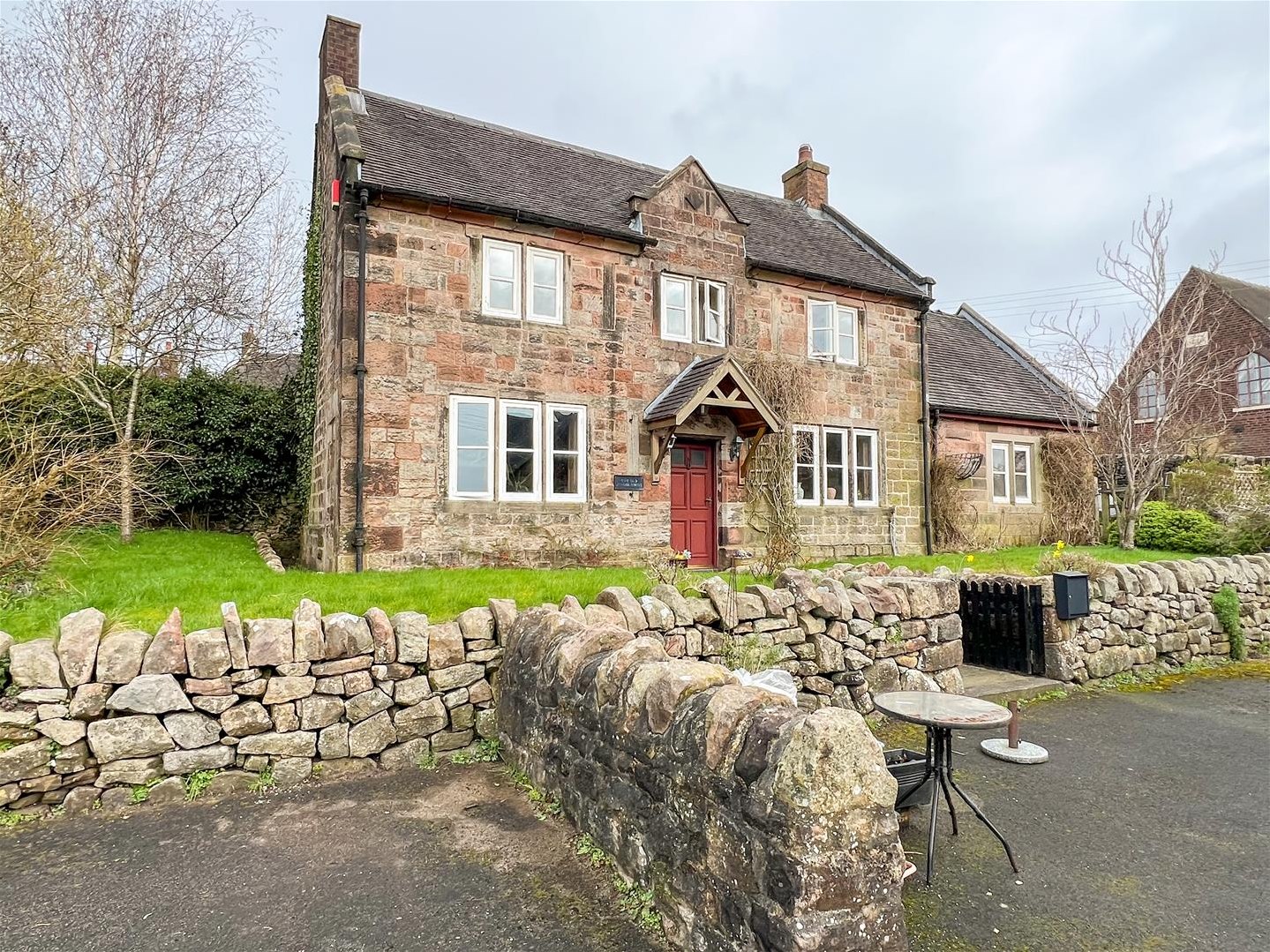 2 bedroom Cottage Under Offer