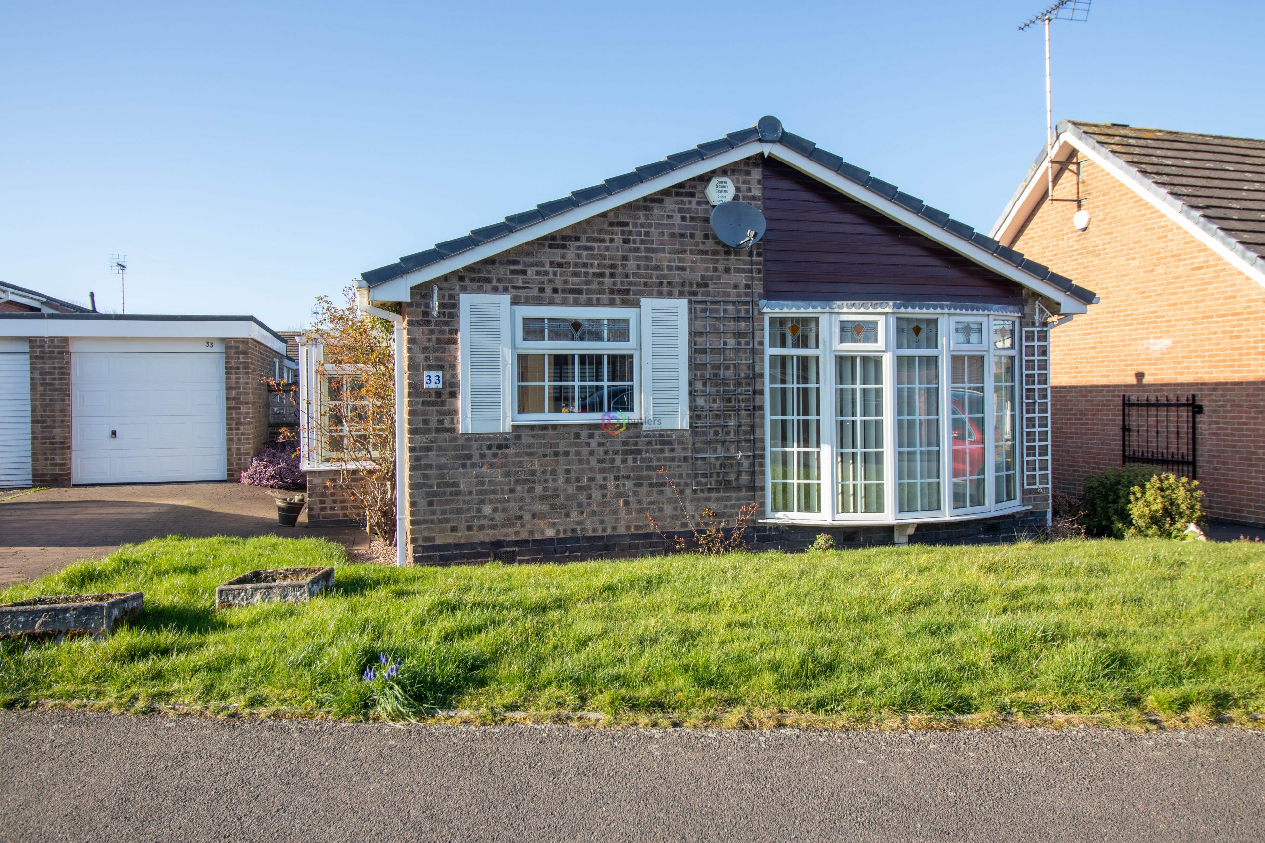2 bedroom Bungalow For Sale