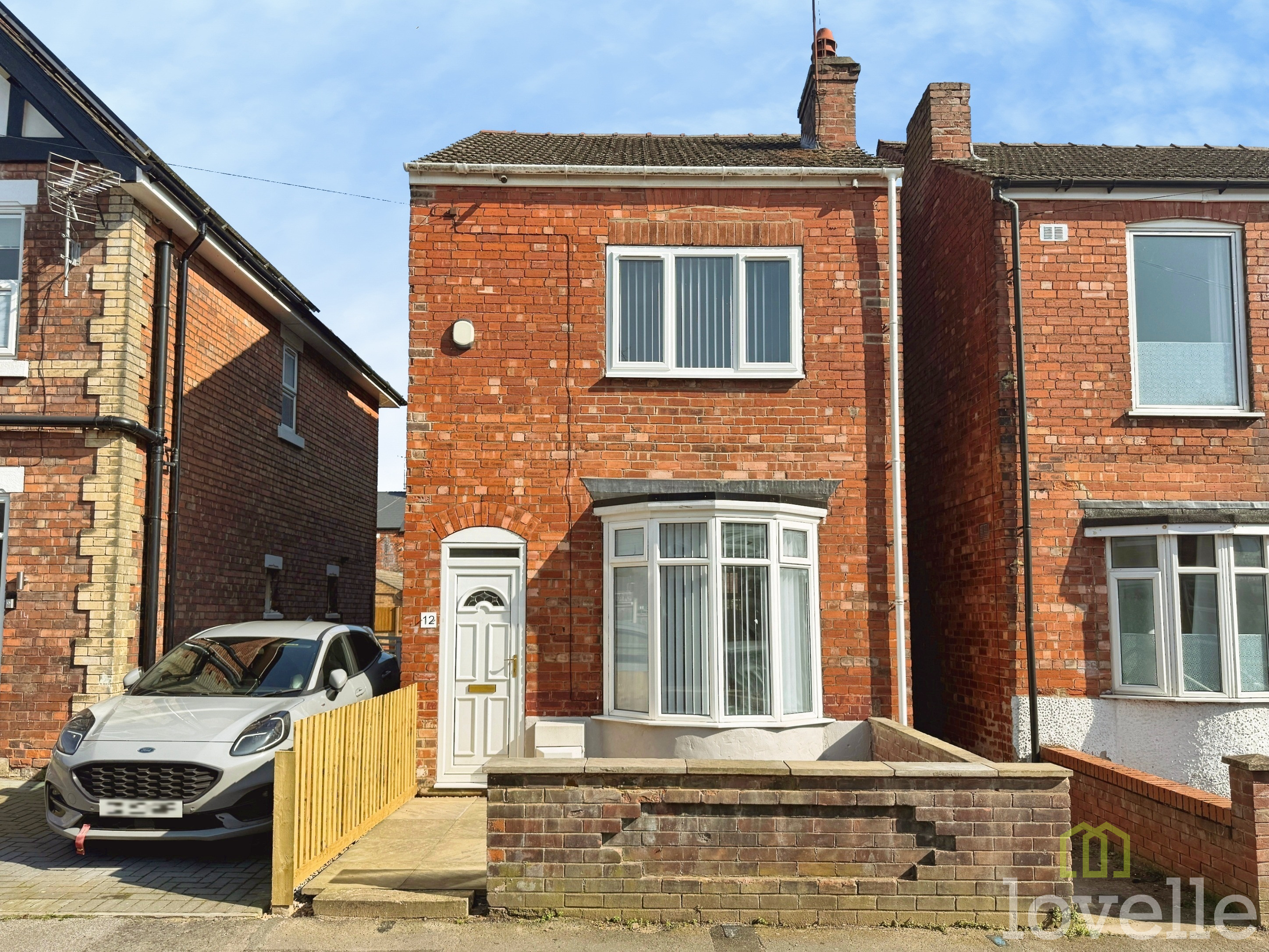 3 bedroom Detached house For Sale
