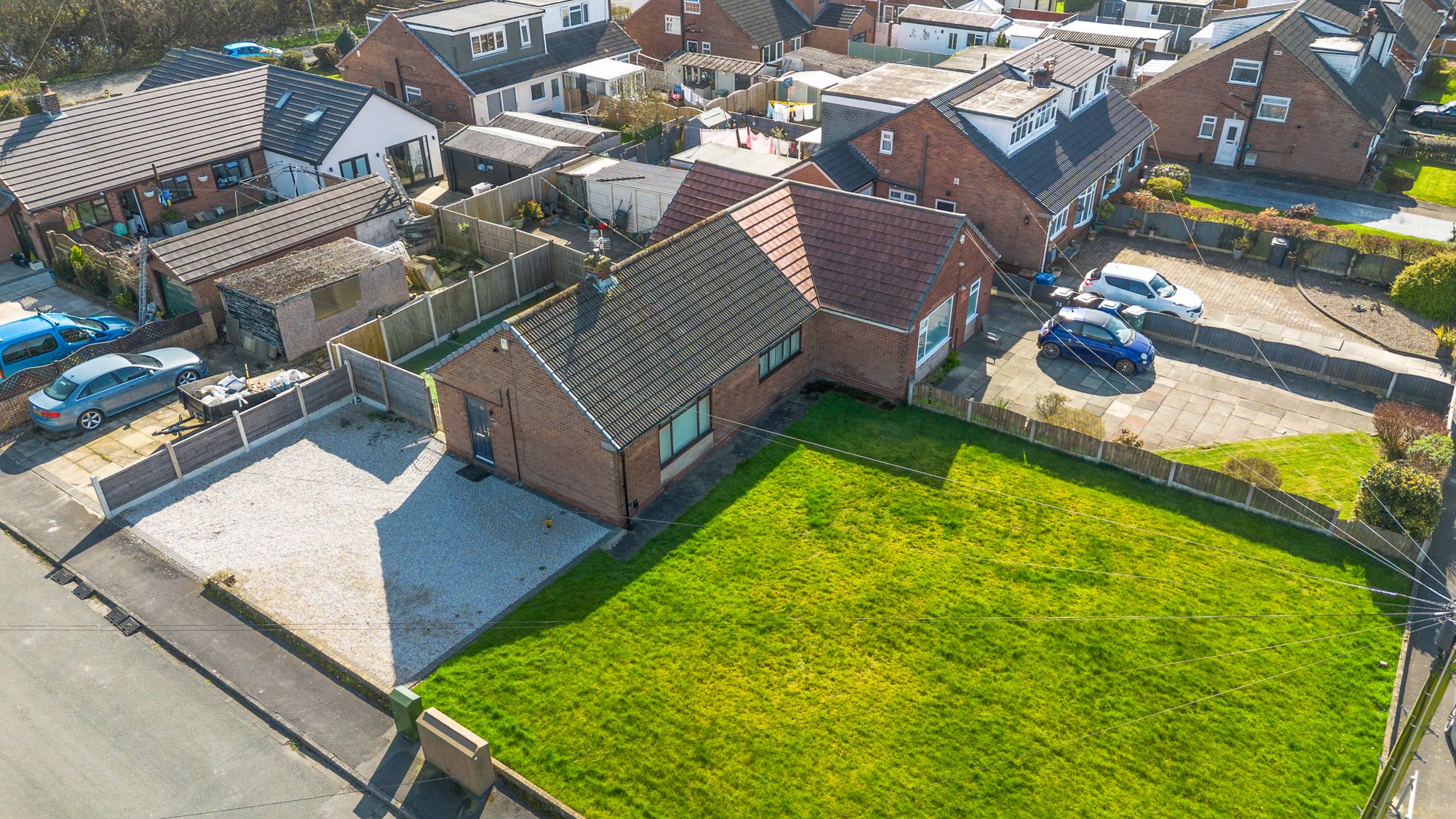 2 bedroom Detached bungalow For Sale
