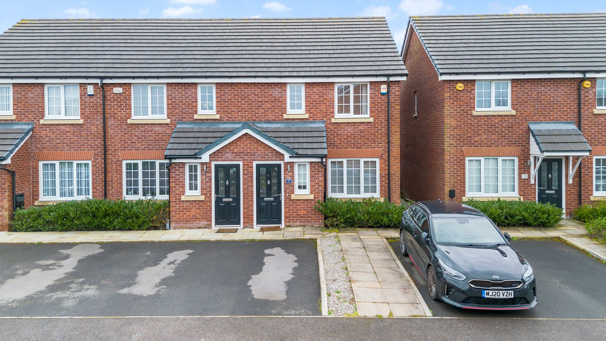 3 bedroom End of terrace house Under Offer