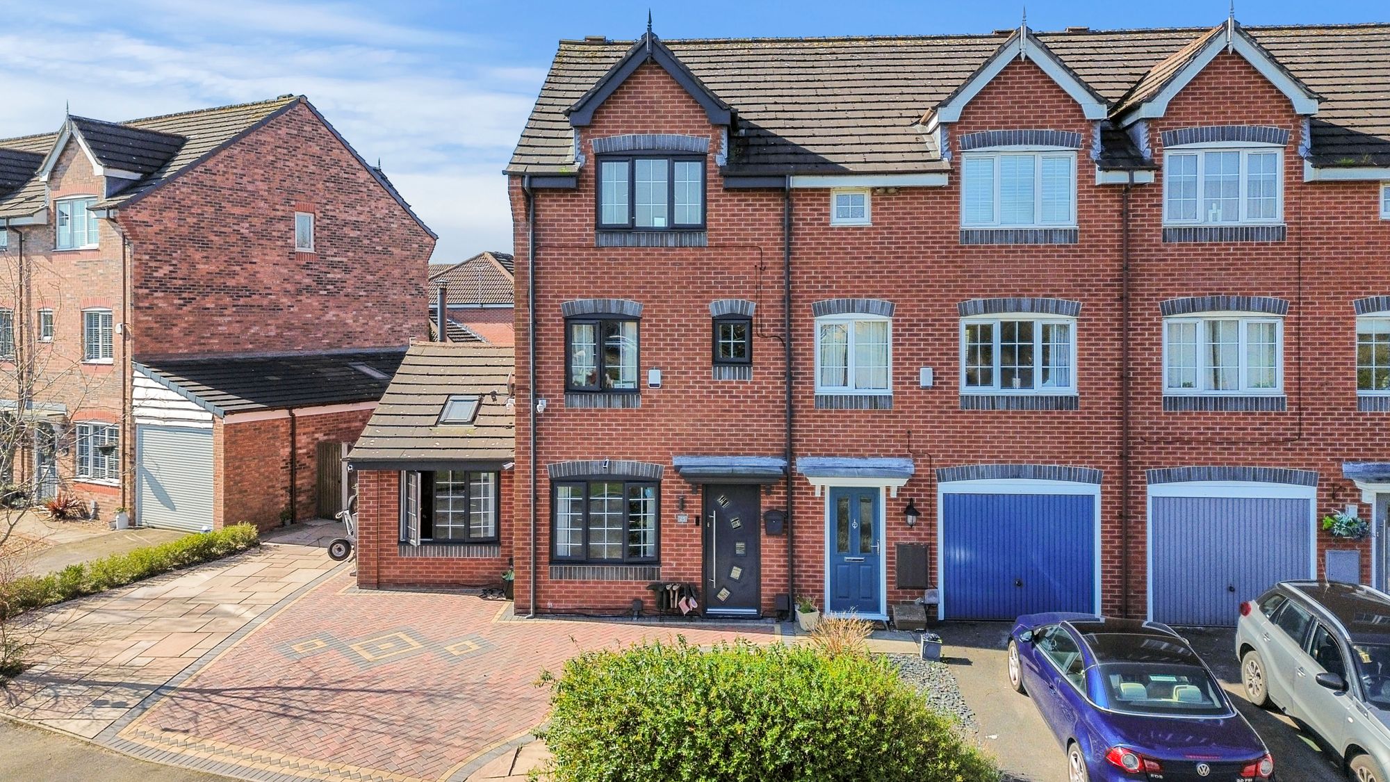 3 bedroom End of terrace house For Sale