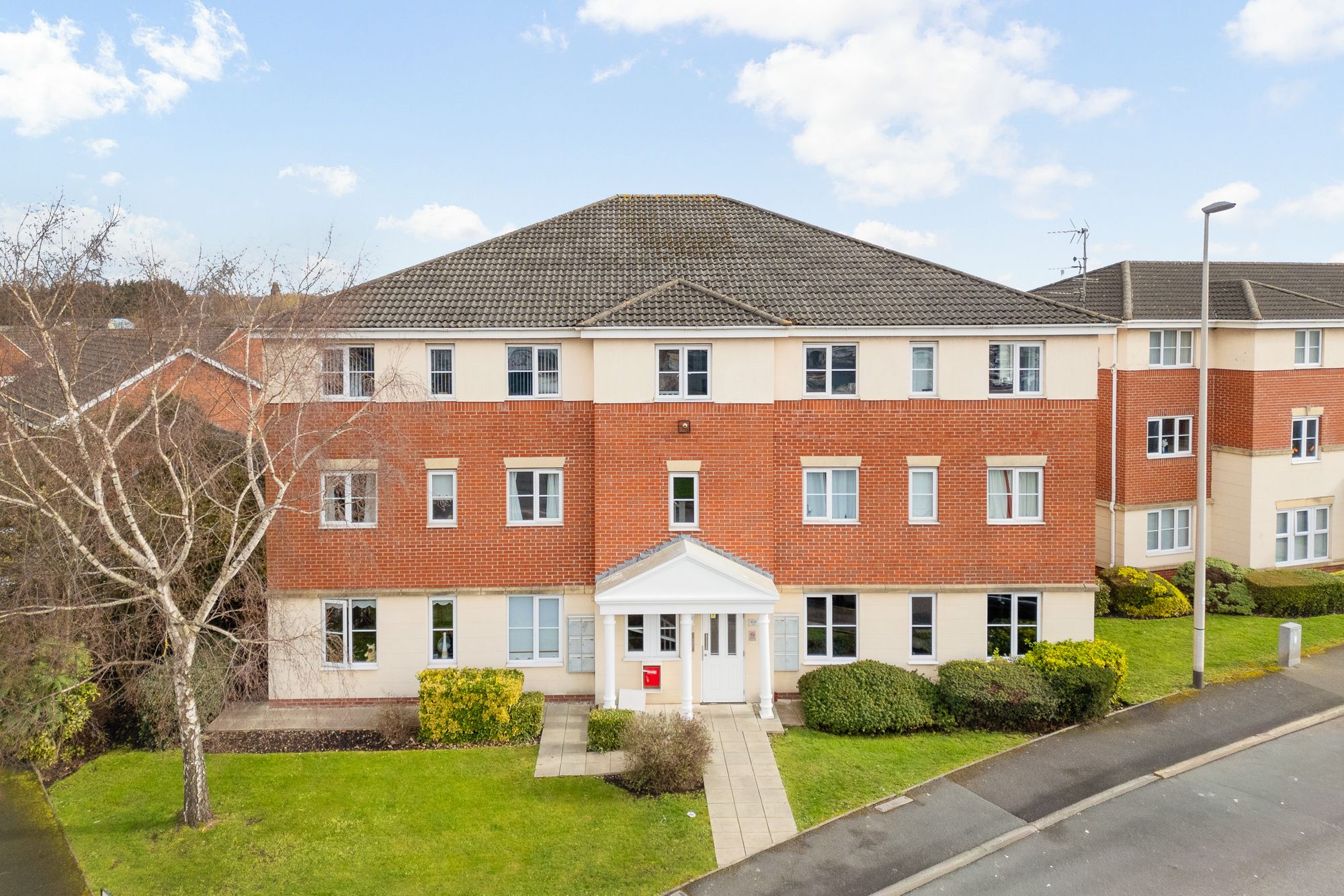 2 bedroom Flat share Under Offer