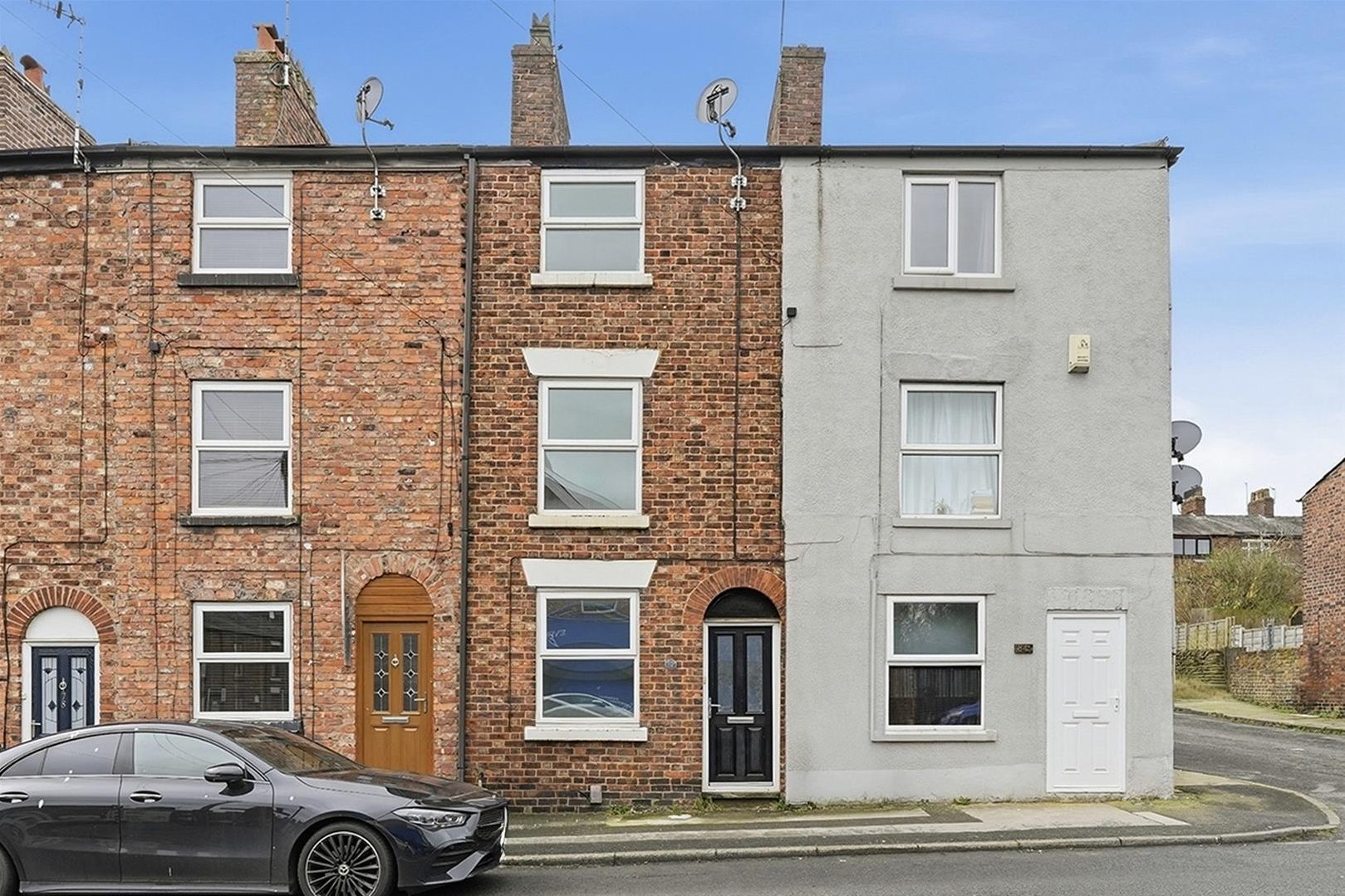 2 bedroom Cottage For Sale
