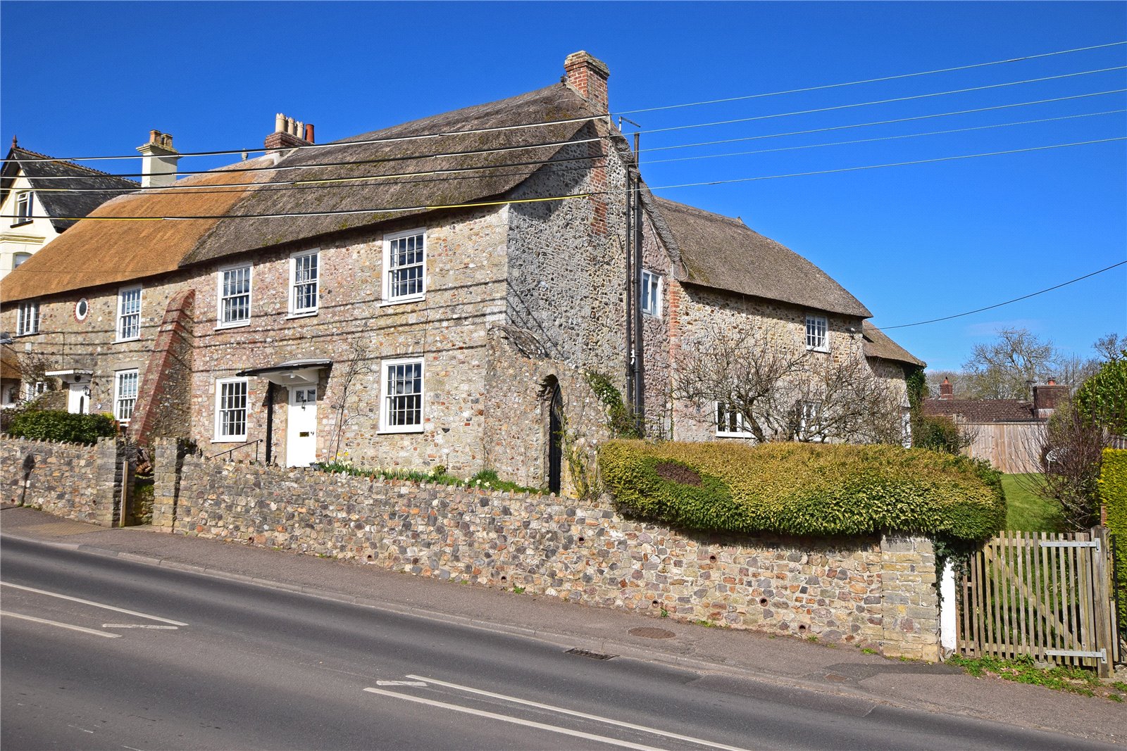 4 bedroom House (unspecified) For Sale