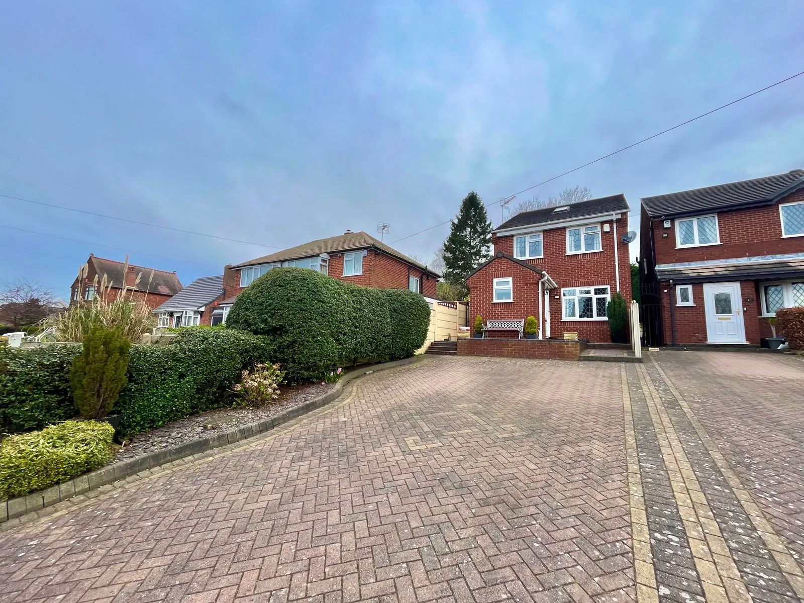 3 bedroom Detached house For Sale