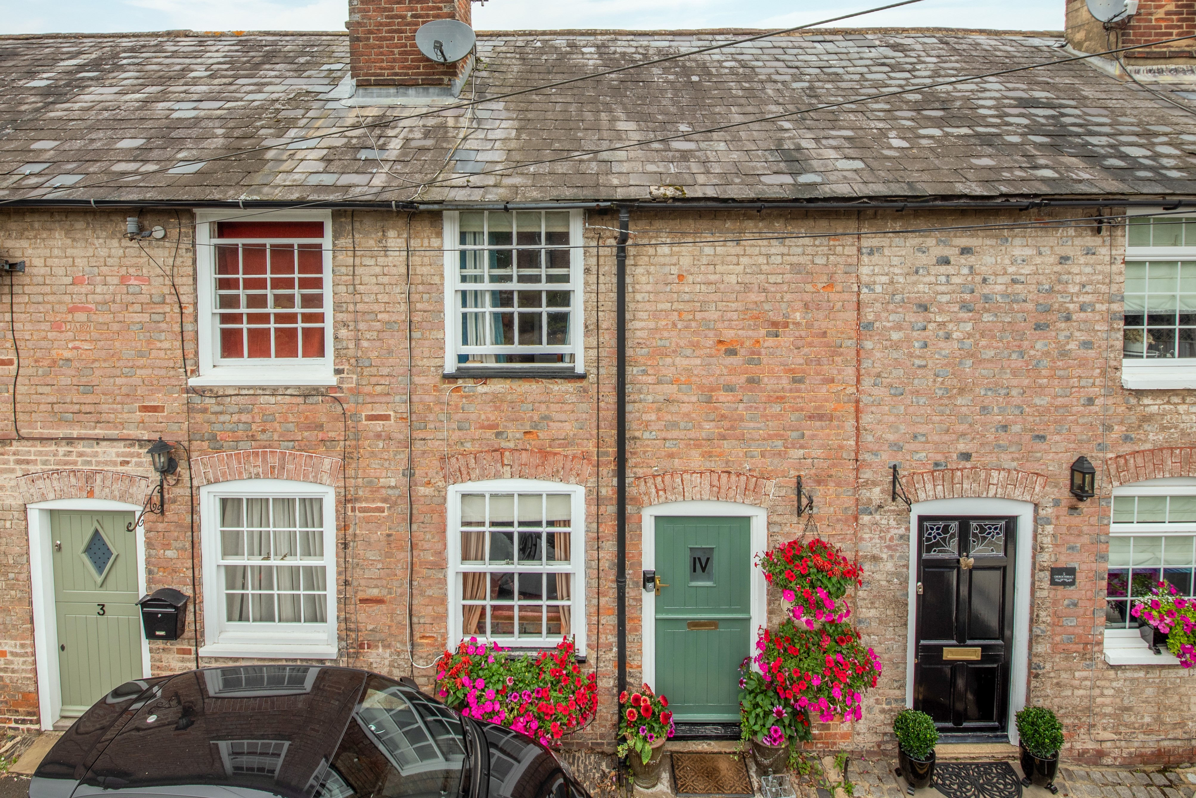 2 bedroom Cottage For Sale