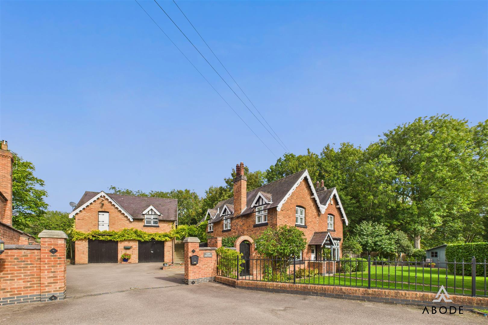 5 bedroom House (unspecified) For Sale