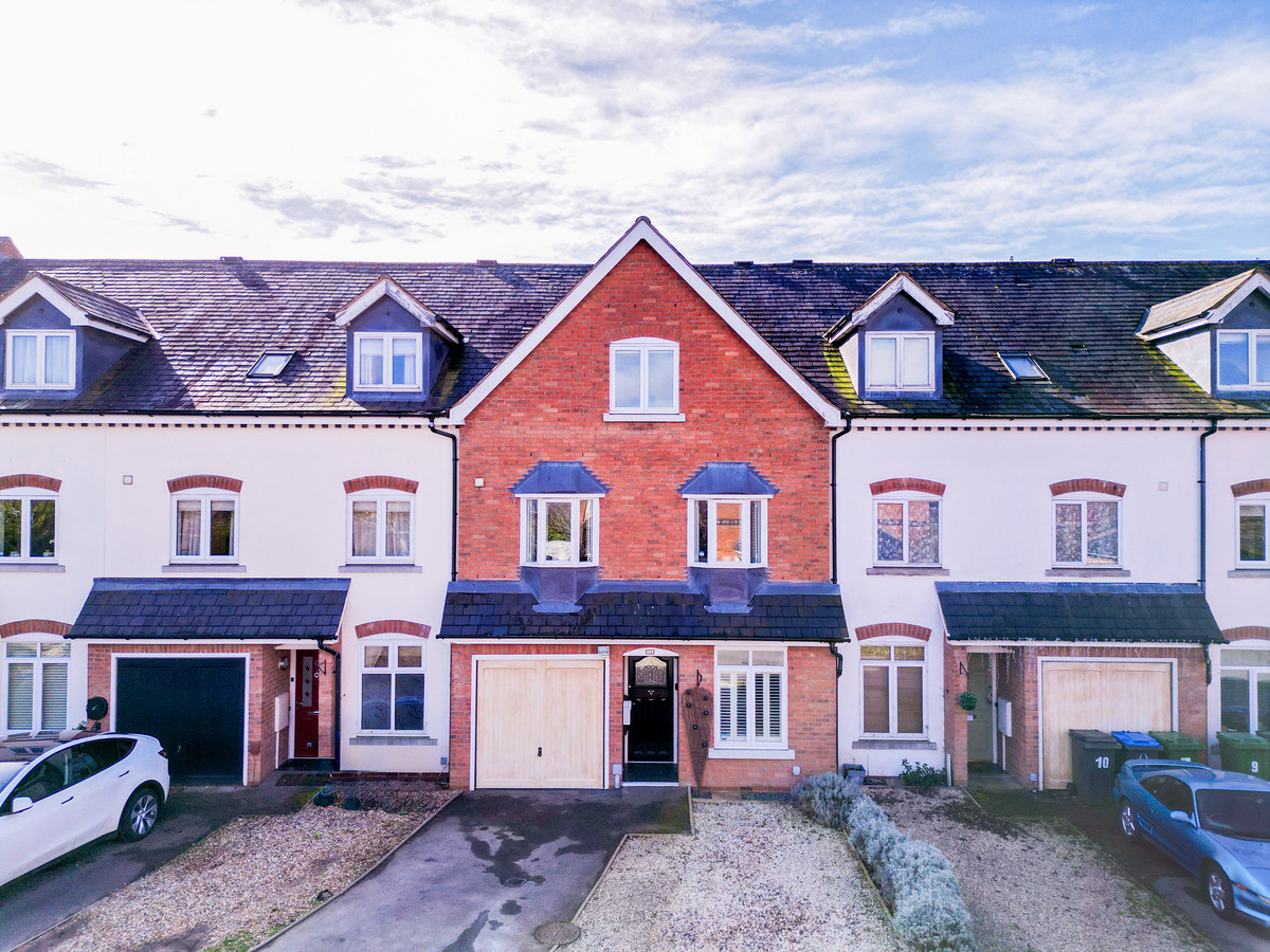 4 bedroom Town house For Sale