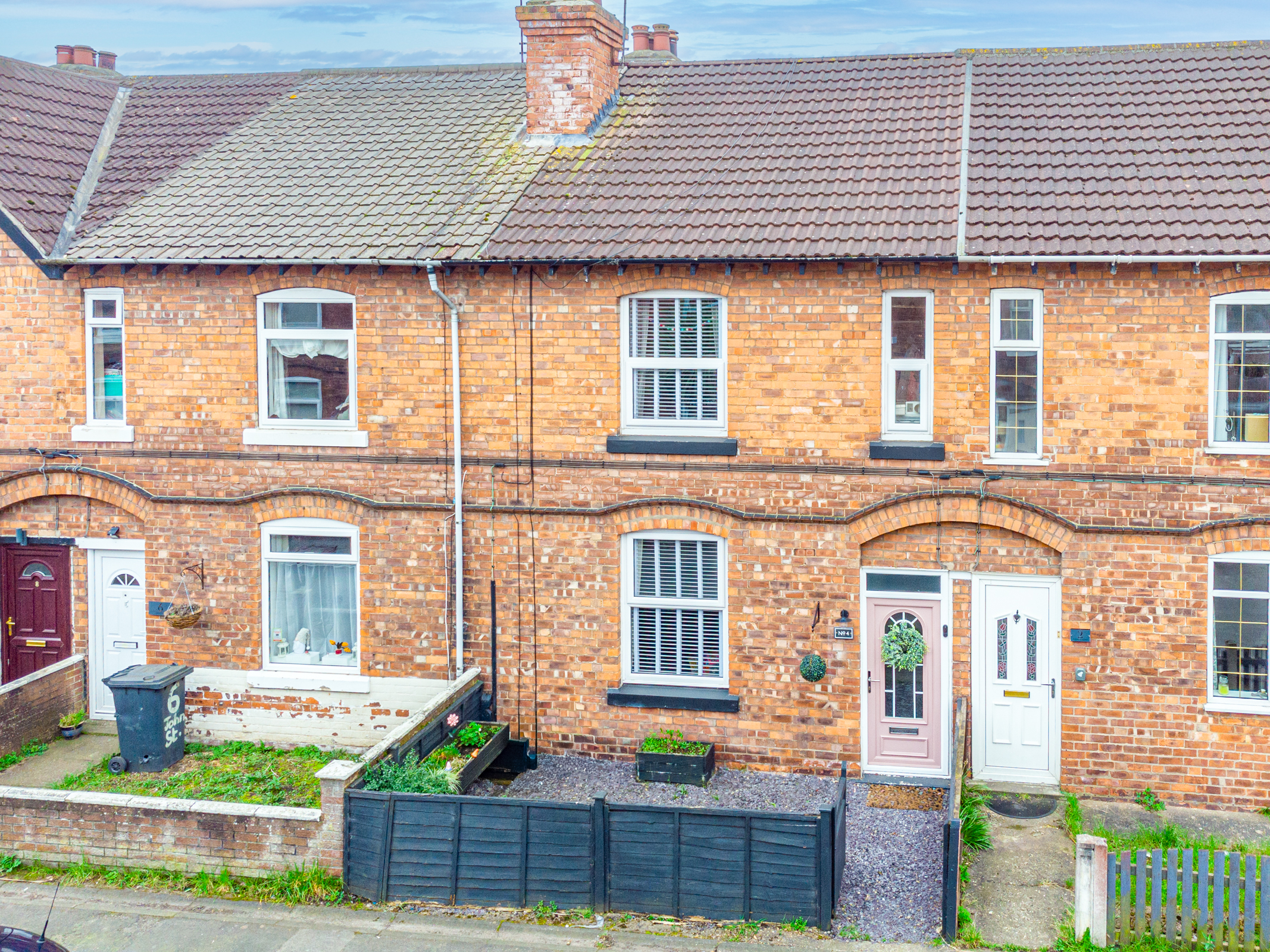 2 bedroom Terraced bungalow For Sale