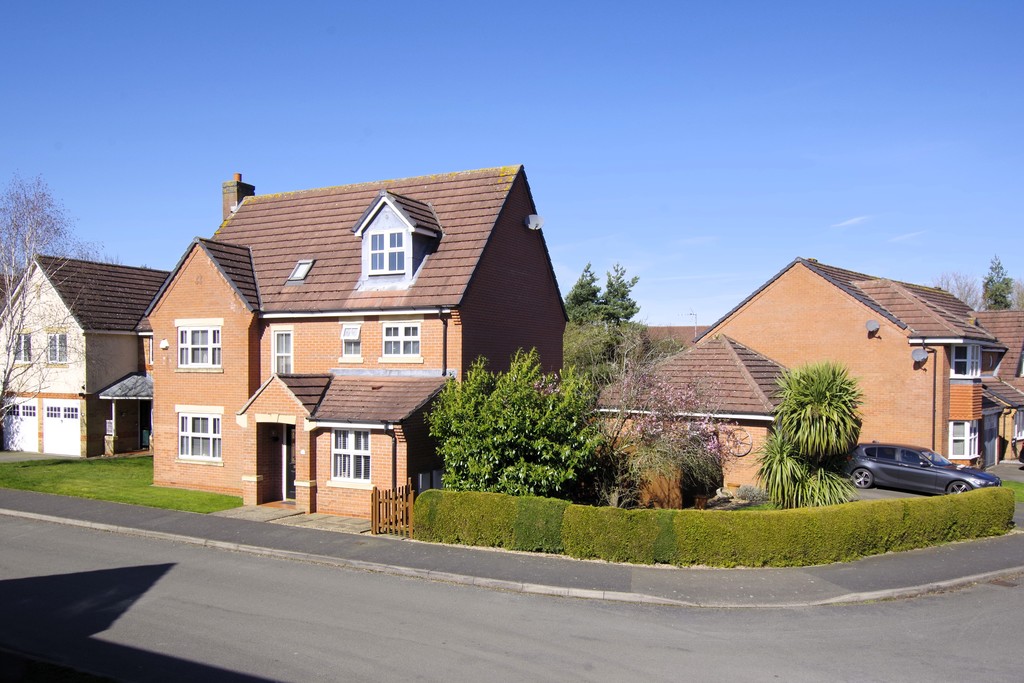5 bedroom Detached house For Sale