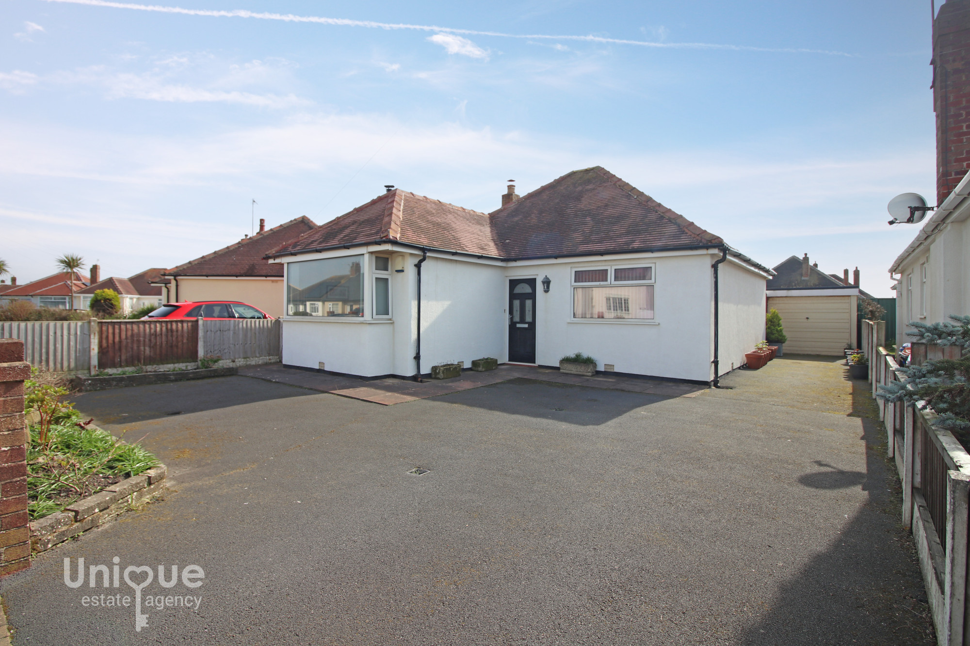 2 bedroom Link detached house Under Offer