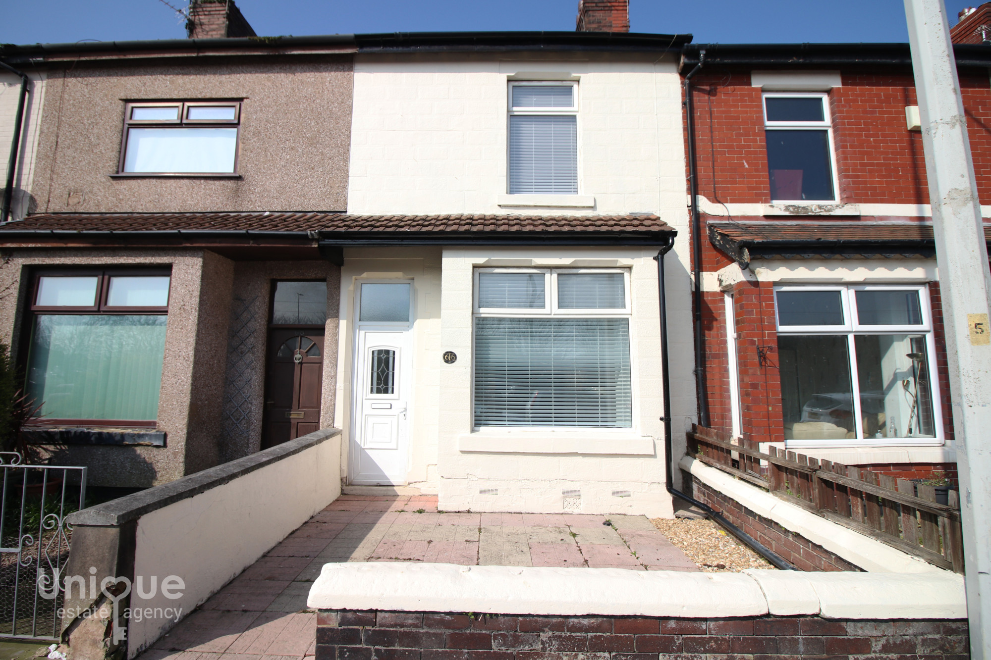 2 bedroom Terraced House Under Offer