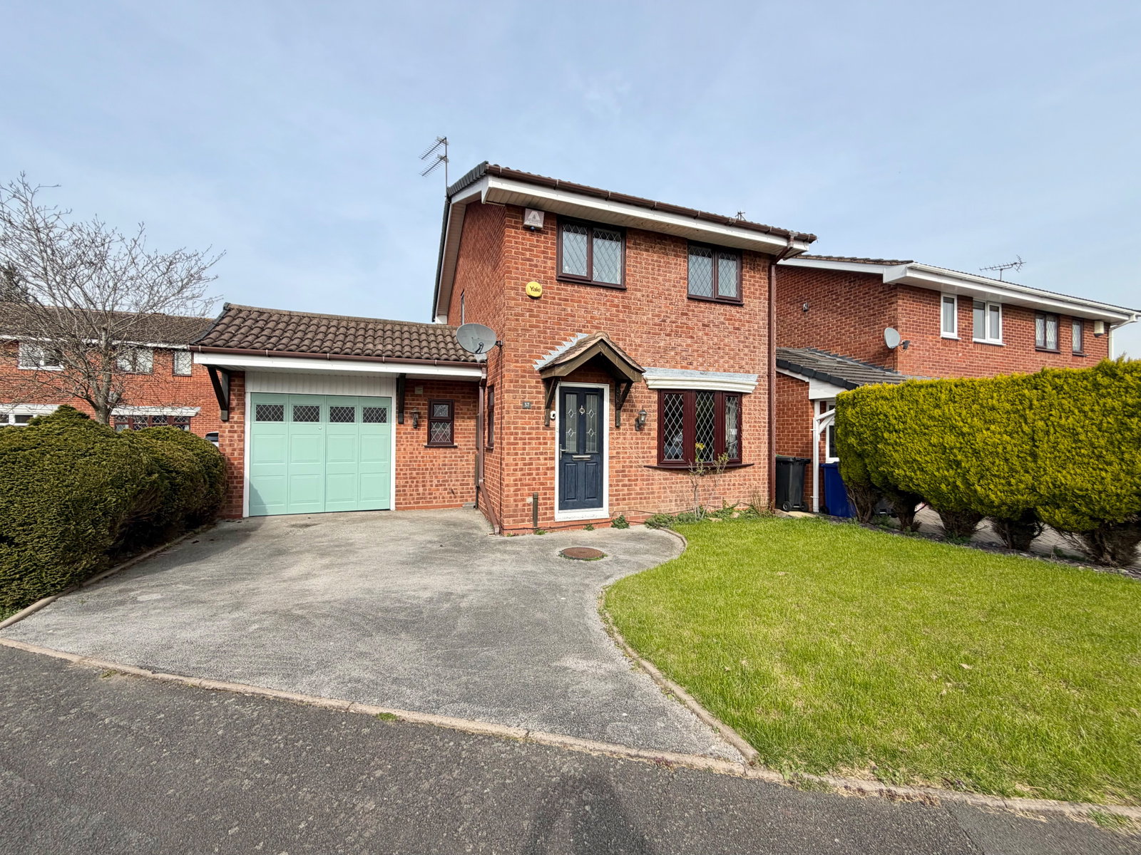 3 bedroom Detached house For Sale