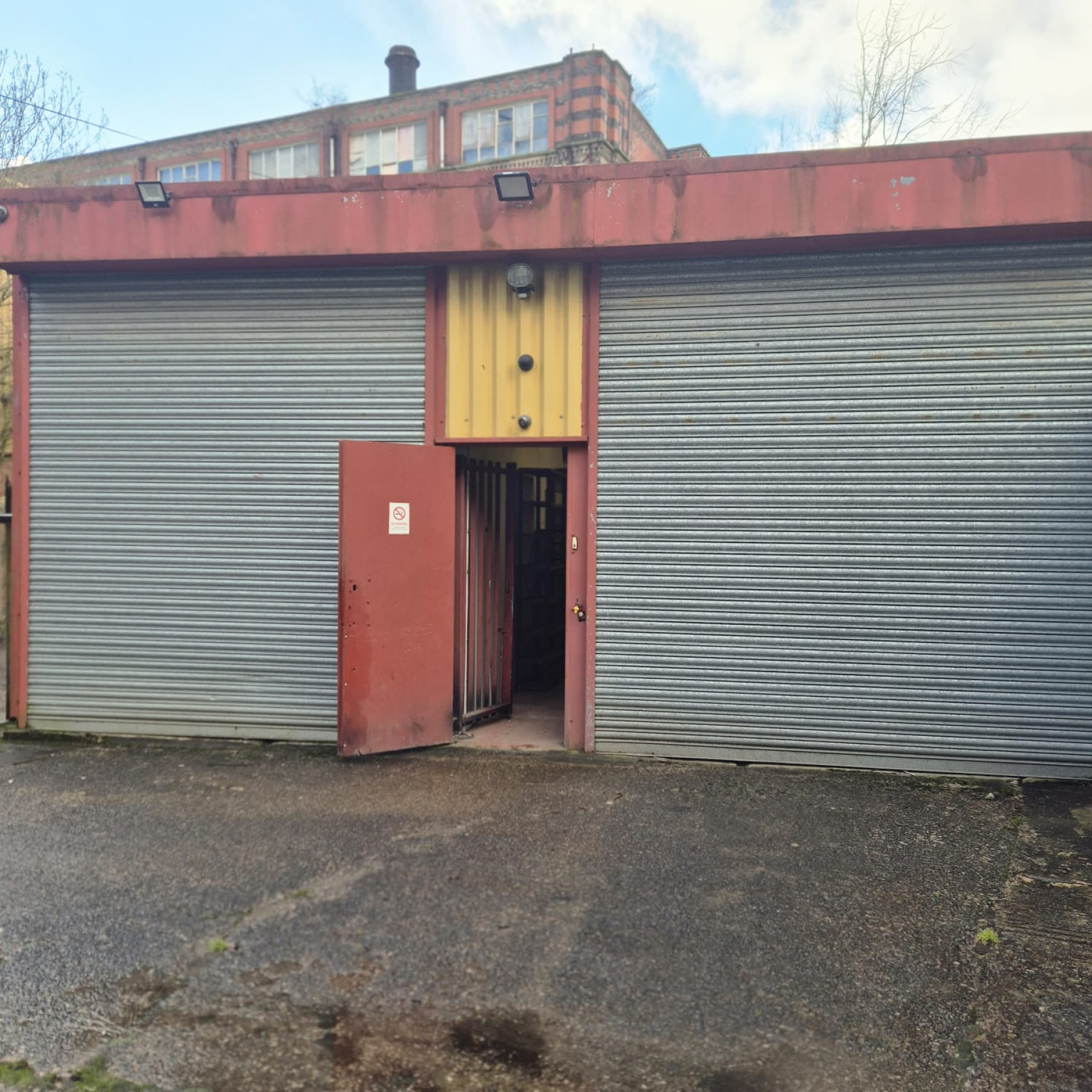  Studio flat To Let