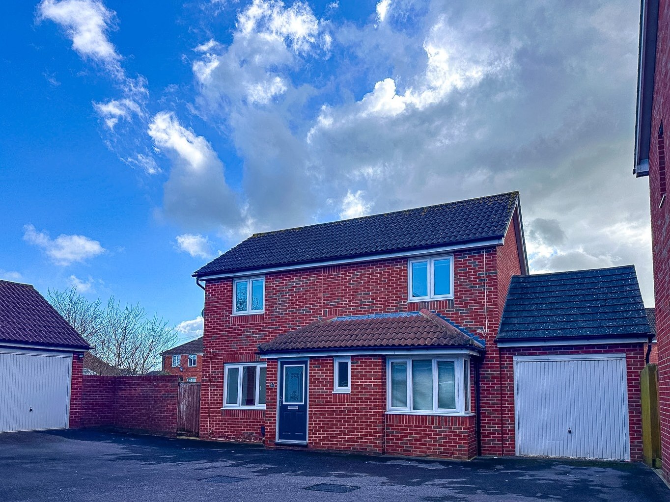 3 bedroom Detached house Let