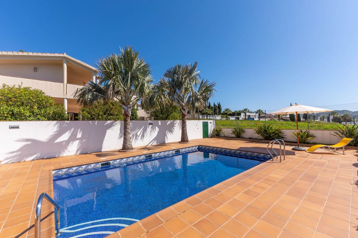 4 bedroom Villa For Sale