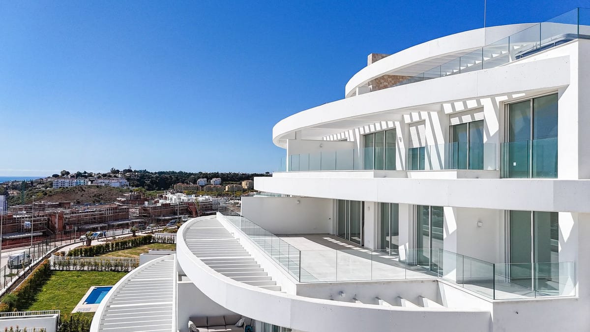 3 bedroom Apartment For Sale