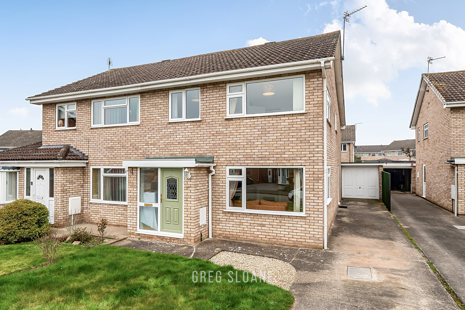 4 bedroom Semi-detached house For Sale