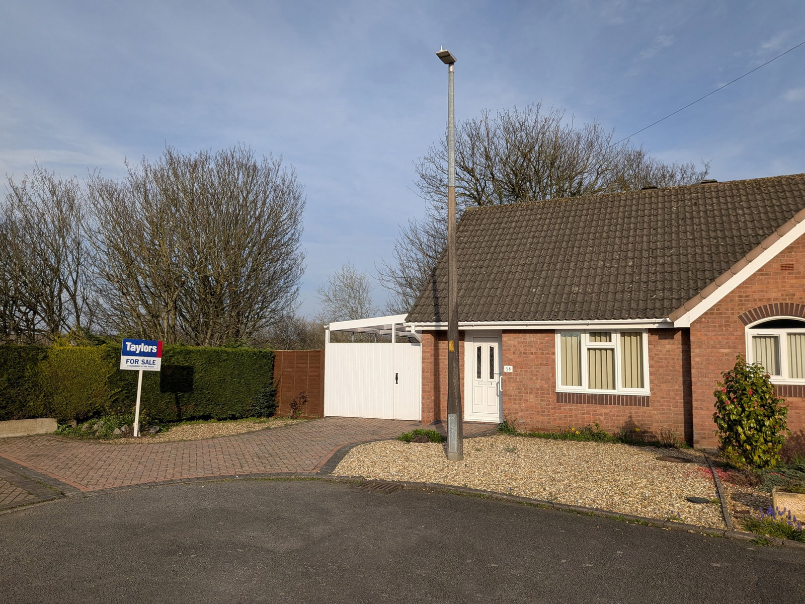 1 bedroom Detached bungalow Under Offer