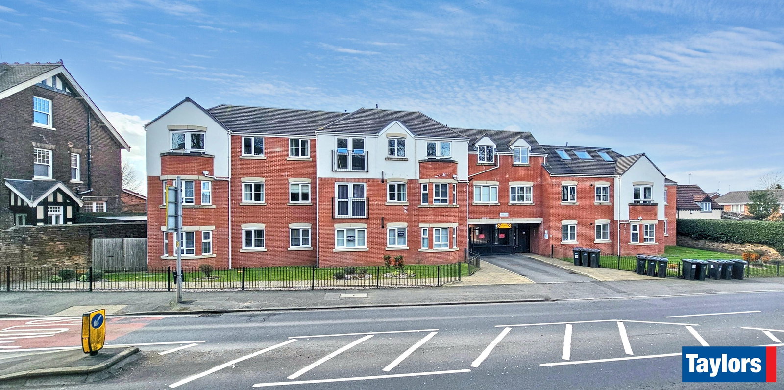 1 bedroom Apartment For Sale