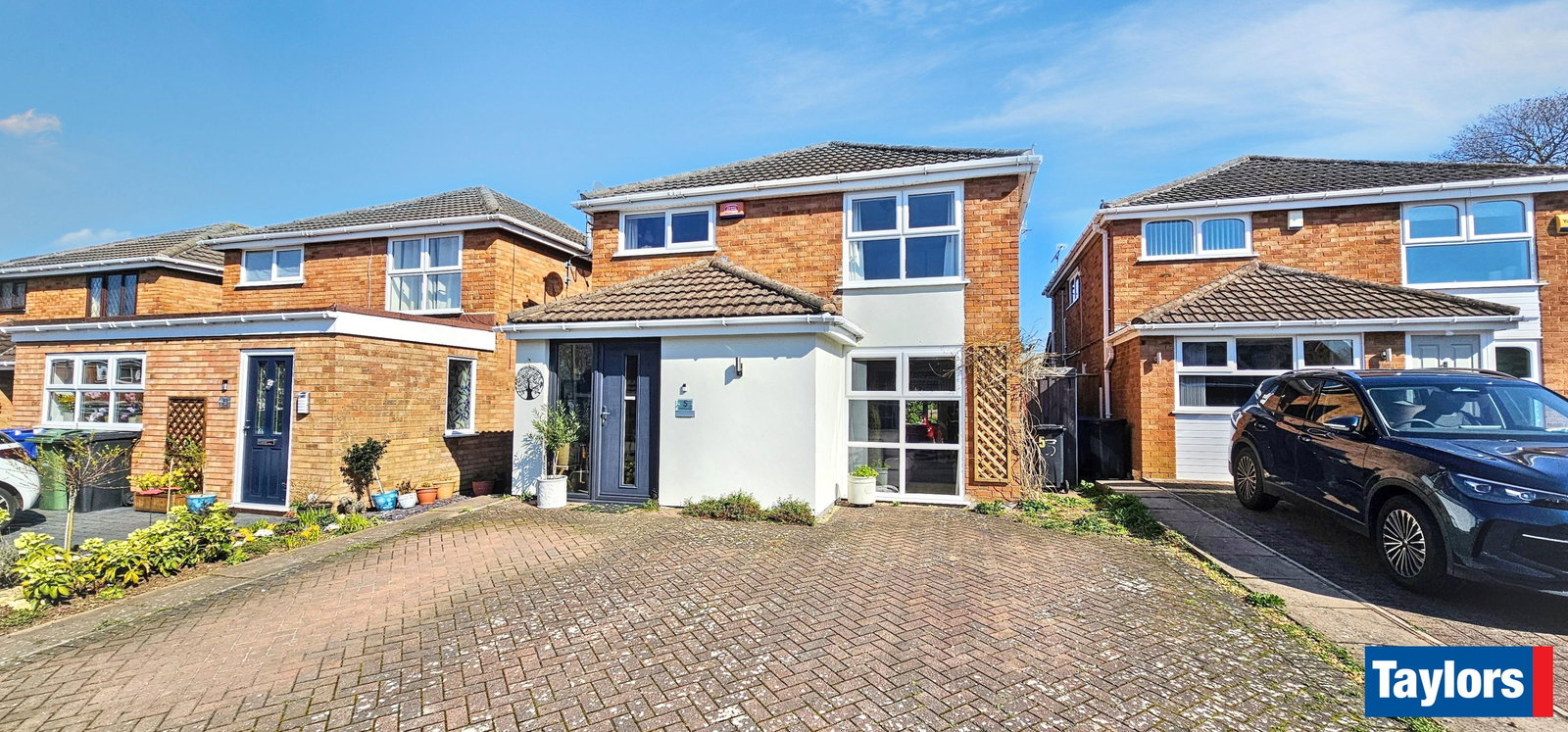 3 bedroom Detached house For Sale