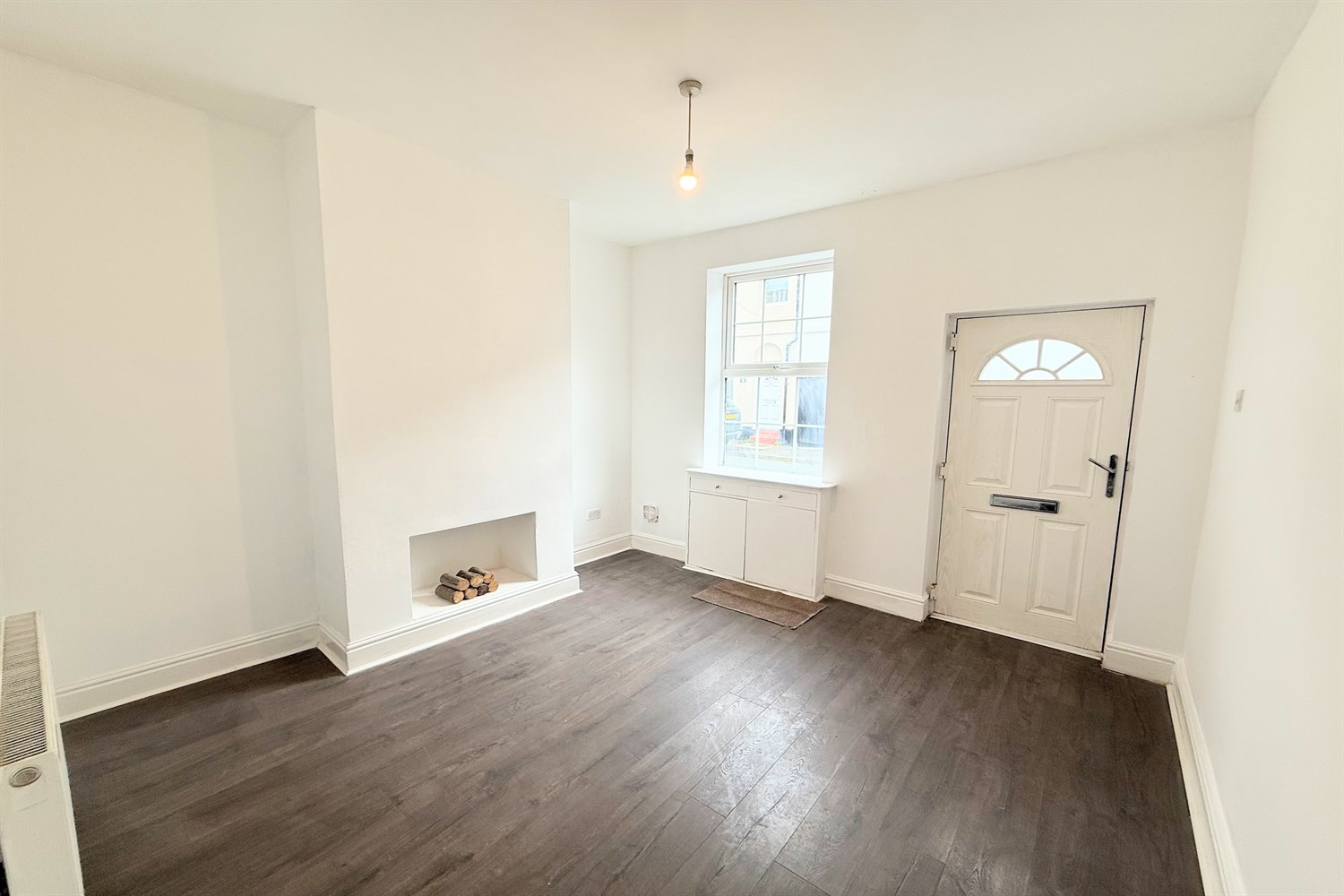 2 bedroom Terraced House Under Offer