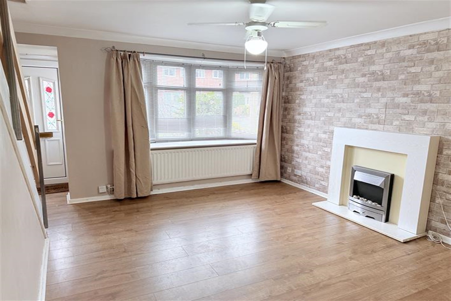 2 bedroom Semi-detached house To Let