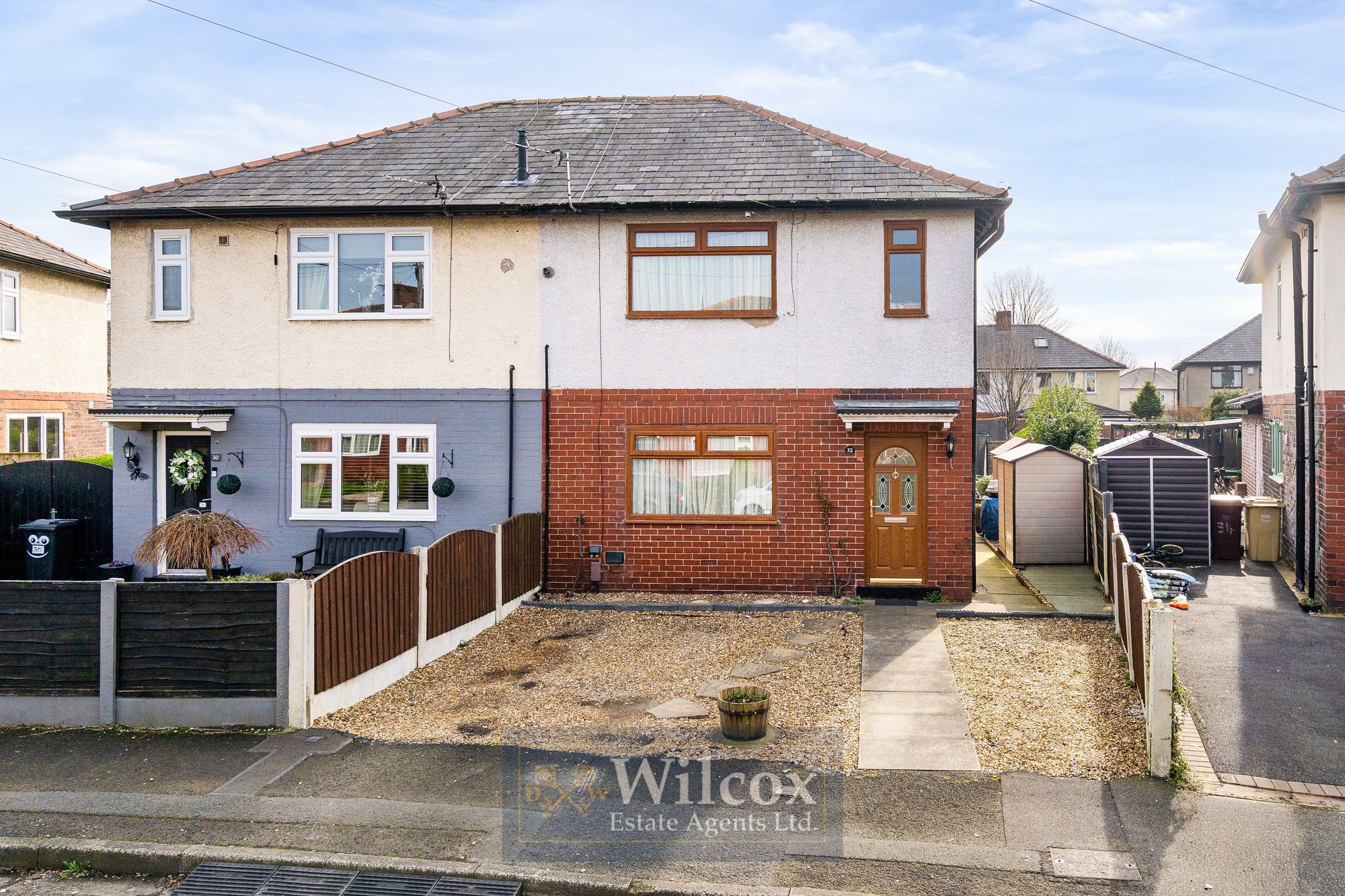 3 bedroom Semi-detached house For Sale