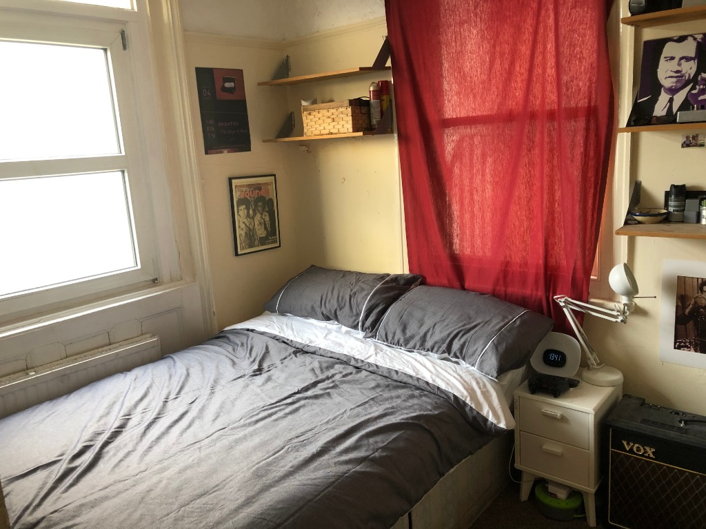 8 bedroom Flat To Let