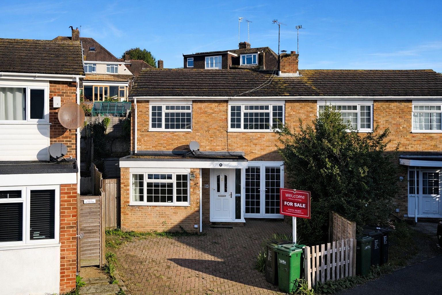 4 bedroom Semi-detached house For Sale