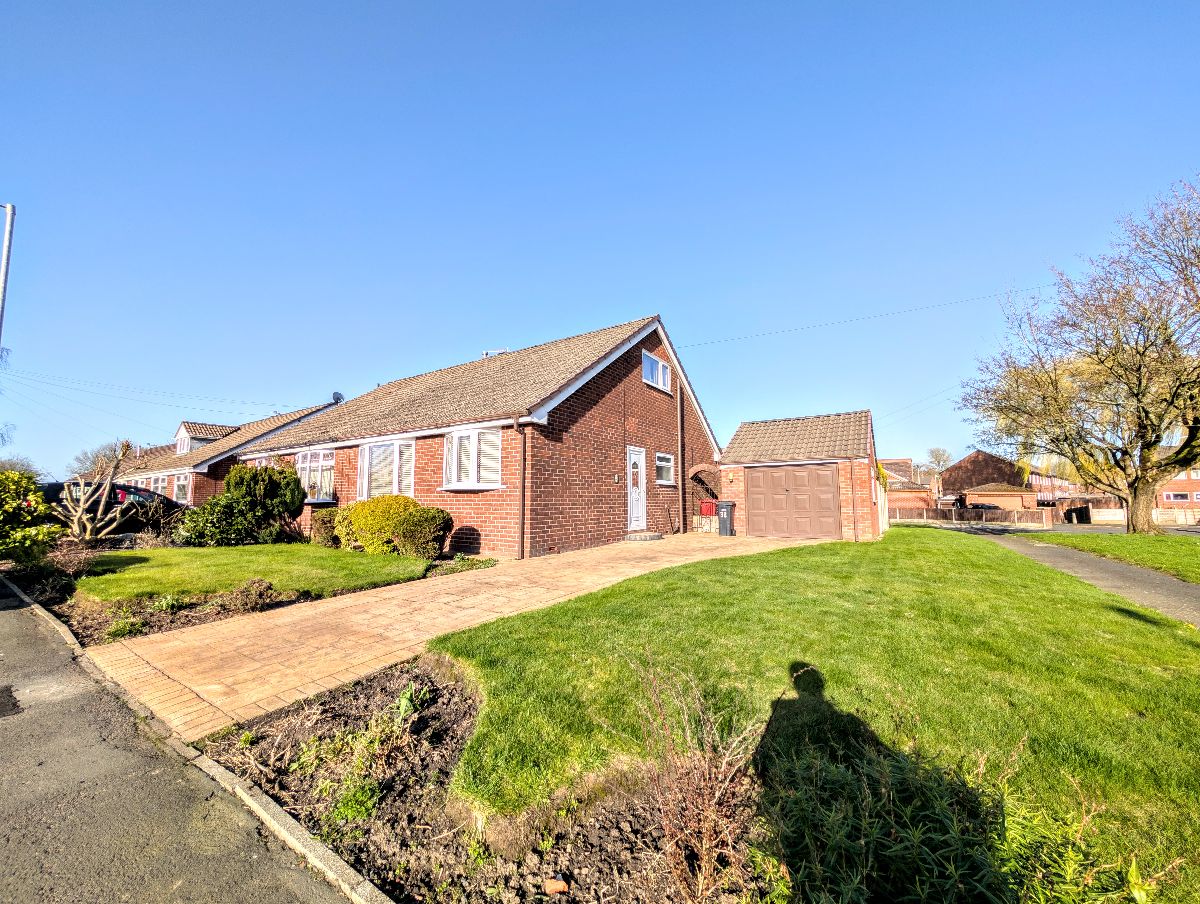2 bedroom Detached bungalow Under Offer