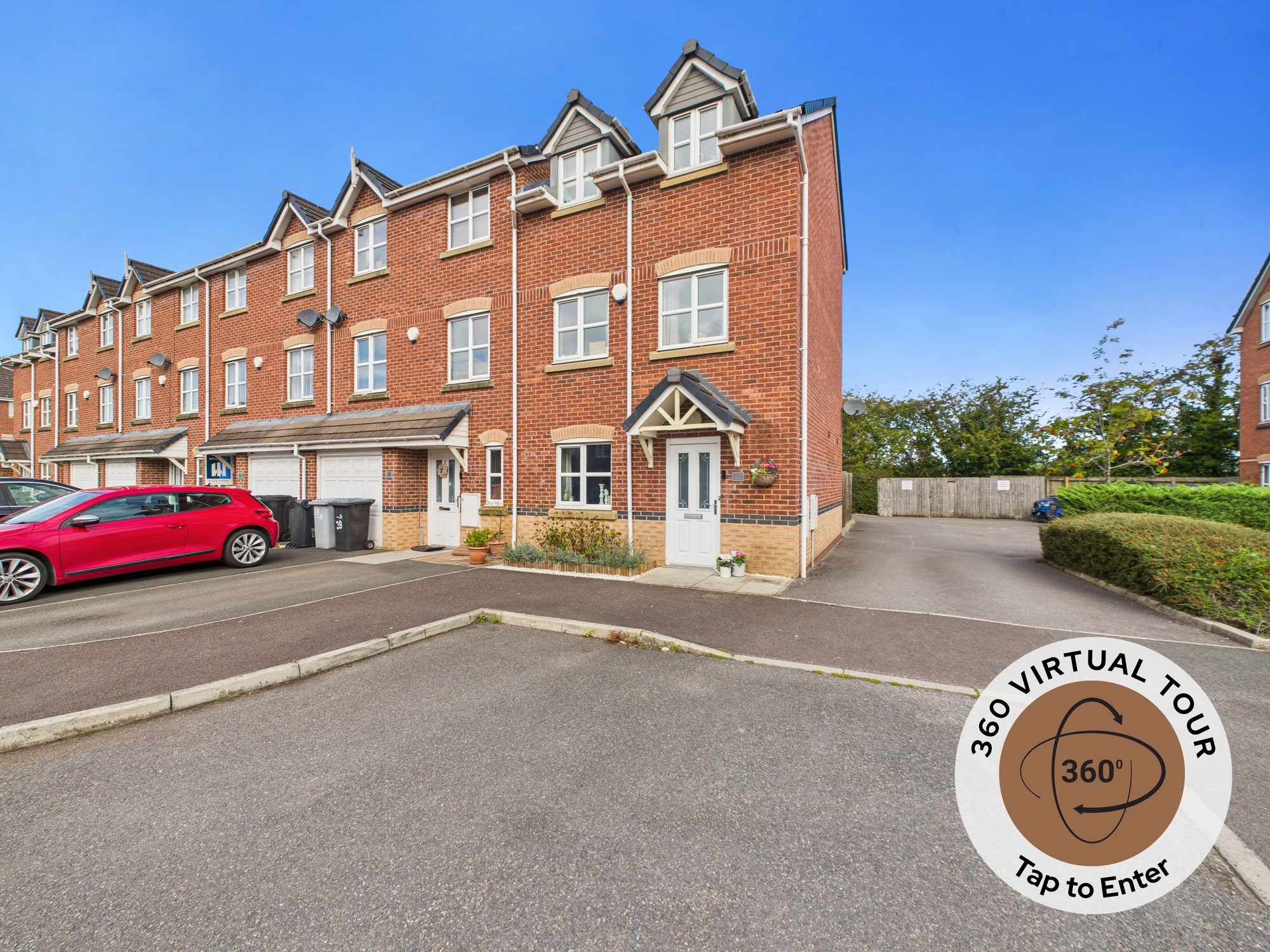 3 bedroom Town house For Sale
