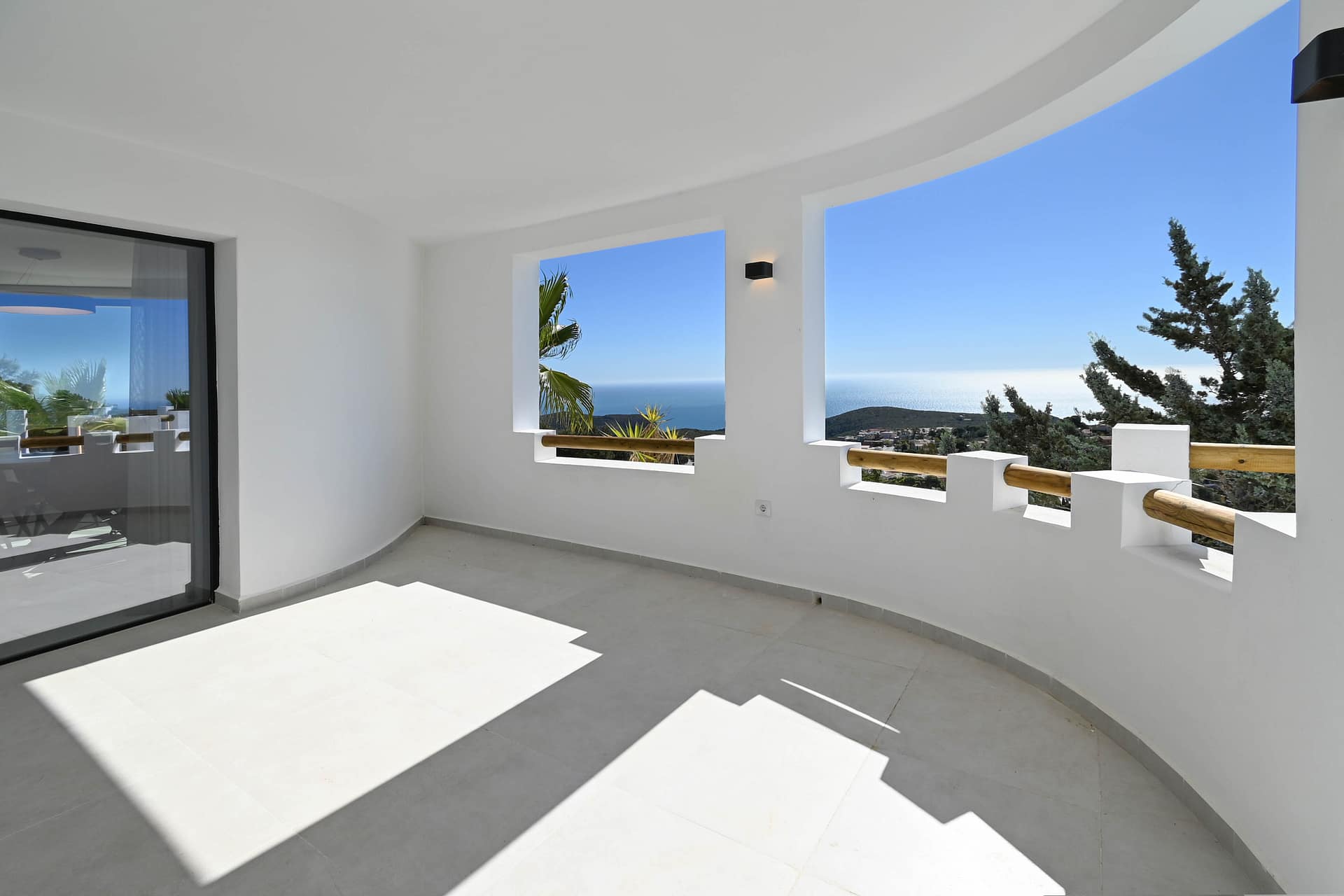 5 bedroom Villa For Sale