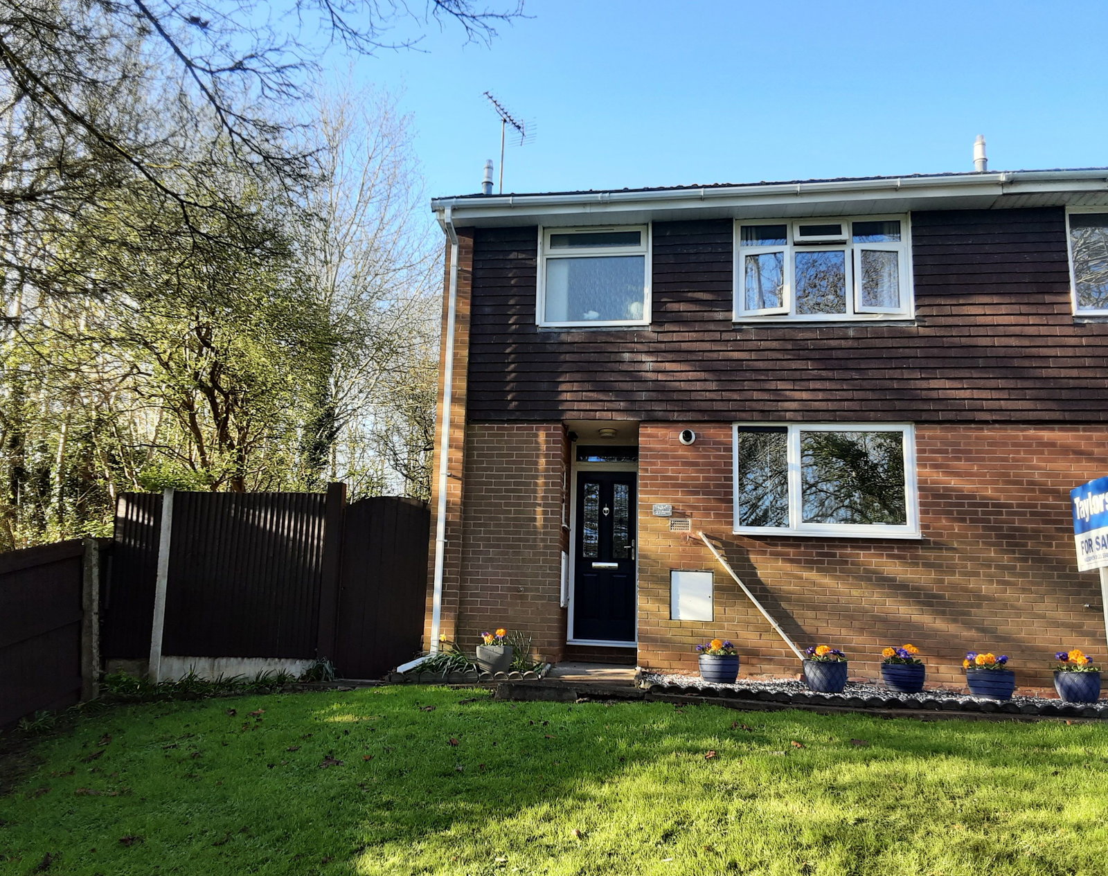 3 bedroom Terraced House Under Offer