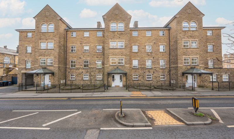 2 bedroom Flat Under Offer