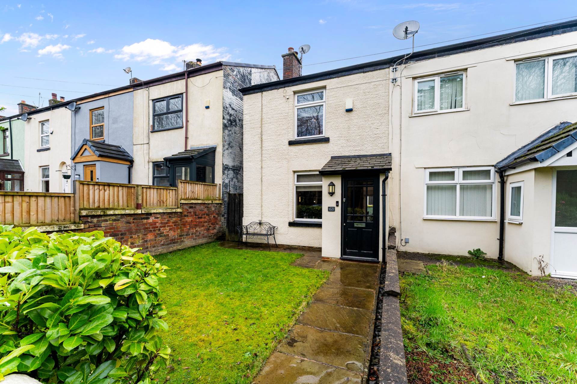 2 bedroom Terraced House Under Offer
