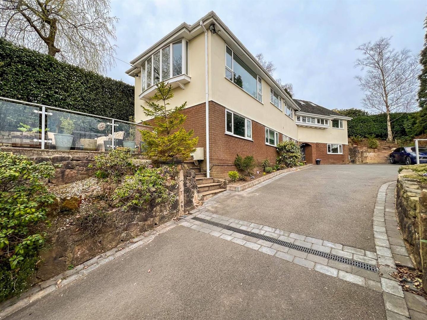 4 bedroom House (unspecified) For Sale