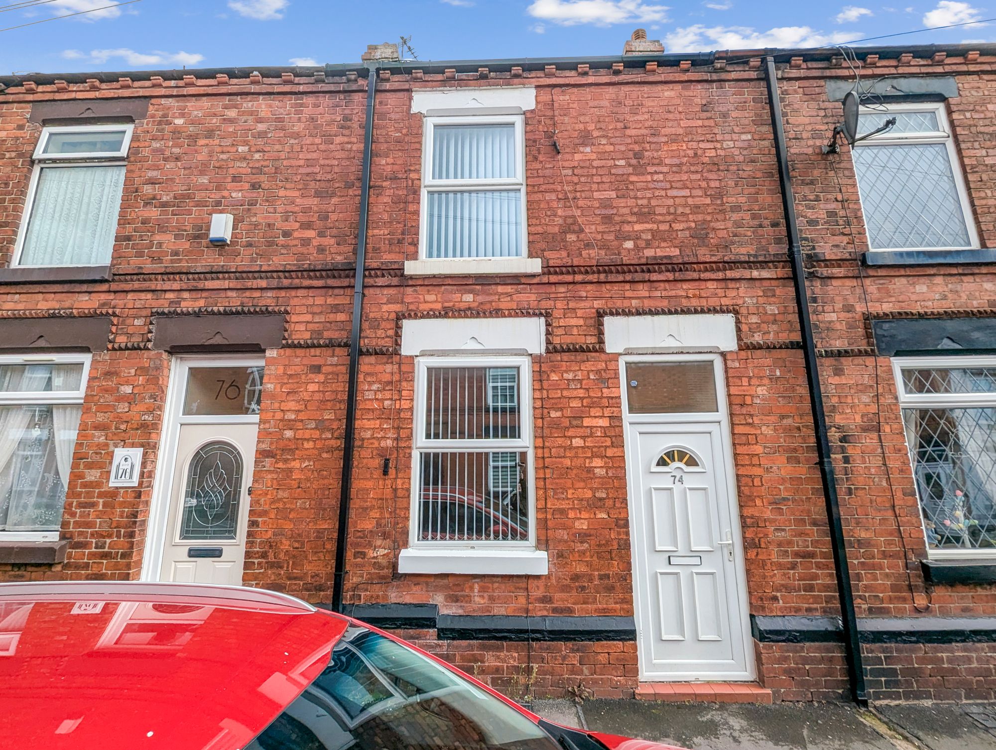 2 bedroom Terraced House Under Offer