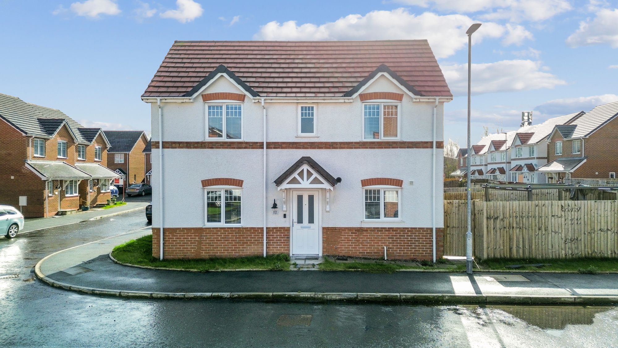 3 bedroom Detached house For Sale