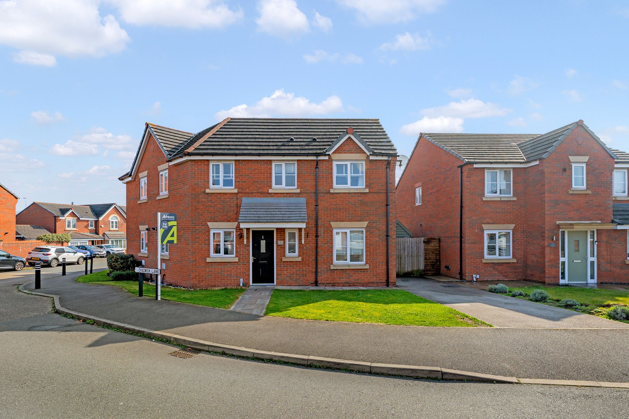 3 bedroom Semi-detached house For Sale