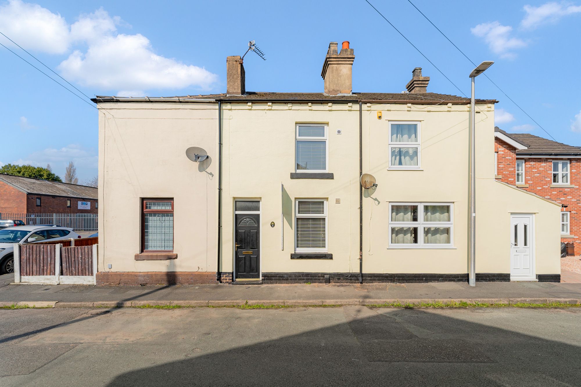 2 bedroom Terraced House Under Offer