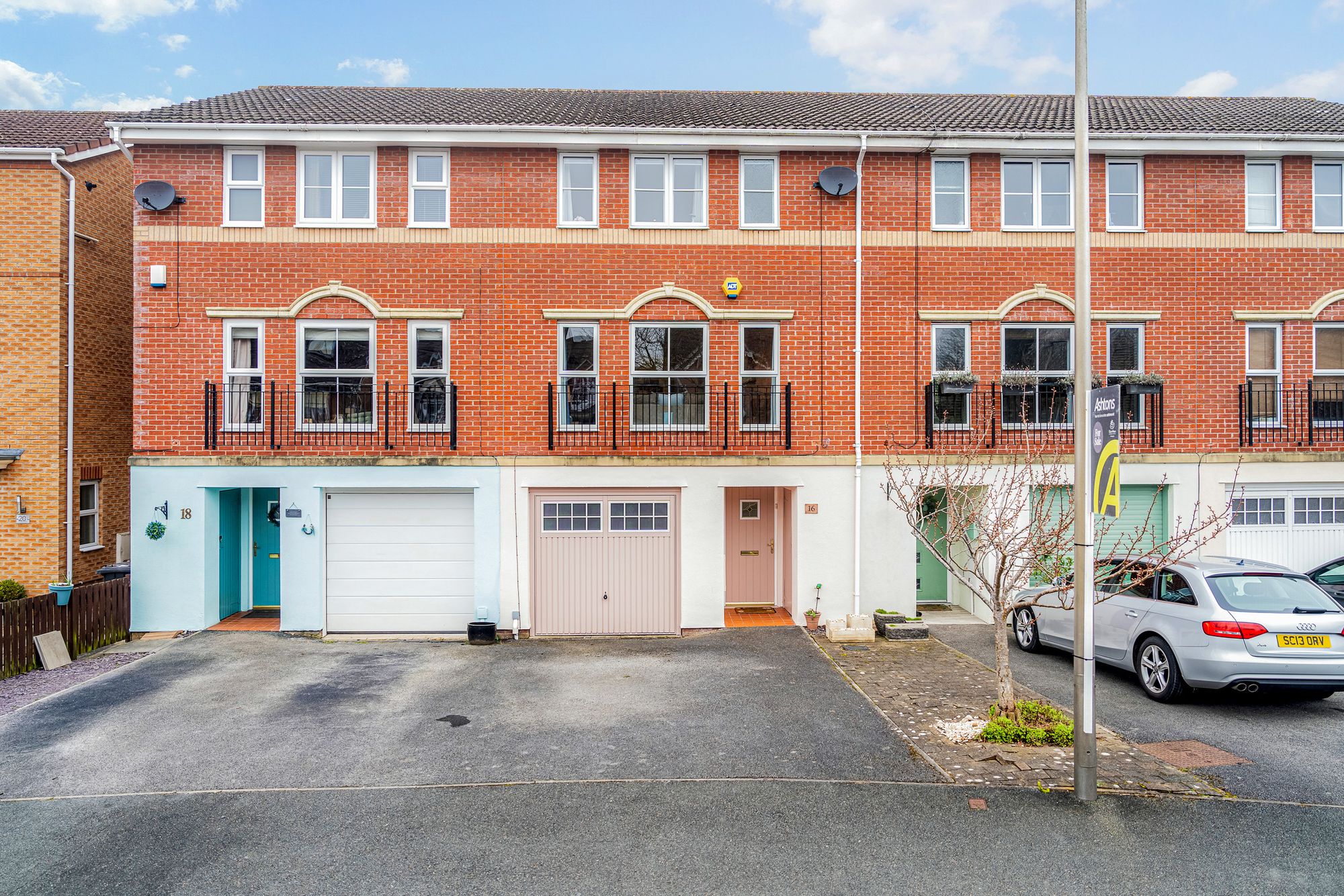 4 bedroom Terraced House Under Offer