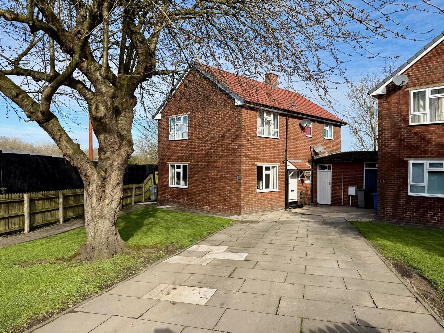 2 bedroom Apartment Under Offer